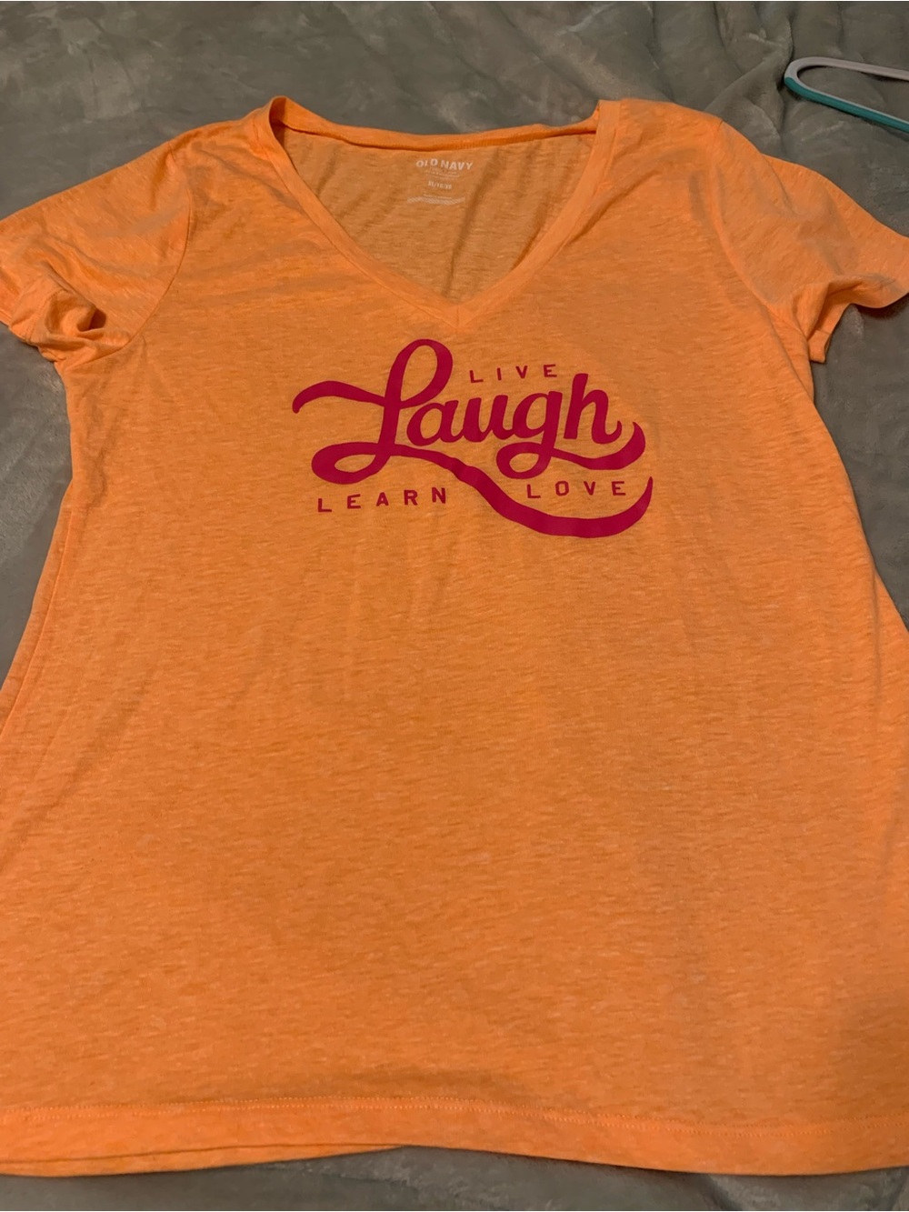 Old Navy Orange "Live Laugh Learn Love" V-Neck Tee xl nwot